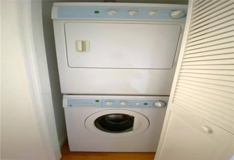 69 Bay 20th Street, Brooklyn, New York 11214, 2 Bedrooms Bedrooms, ,2 BathroomsBathrooms,Residential,For Sale,Bay 20th,492482