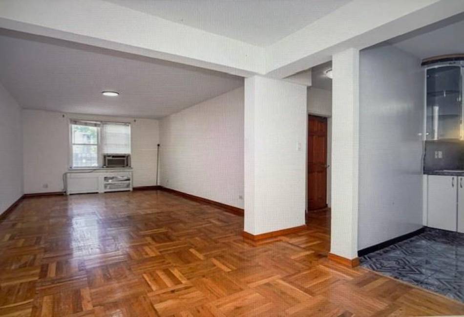 2727 Ocean Parkway, Brooklyn, New York 11235, 1 Bedroom Bedrooms, ,1 BathroomBathrooms,Residential,For Sale,Ocean,492488