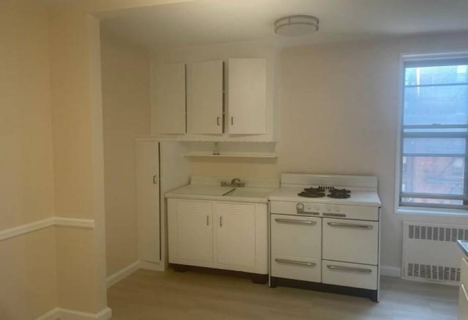 2232 Brigham Street, Brooklyn, New York 11229, 2 Bedrooms Bedrooms, ,1 BathroomBathrooms,Residential,For Sale,Brigham,492490