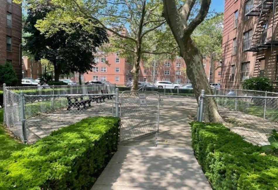 2232 Brigham Street, Brooklyn, New York 11229, 2 Bedrooms Bedrooms, ,1 BathroomBathrooms,Residential,For Sale,Brigham,492490