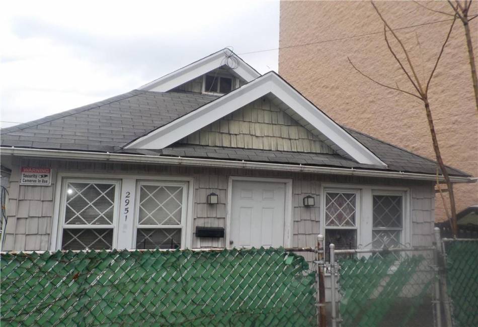 2951 Brighton 7th Street, Brooklyn, New York 11235, 2 Bedrooms Bedrooms, ,2 BathroomsBathrooms,Residential,For Sale,Brighton 7th,492492