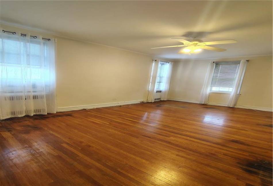 2195 22nd Street, Brooklyn, New York 11229, 2 Bedrooms Bedrooms, ,1 BathroomBathrooms,Residential,For Sale,22nd,492506