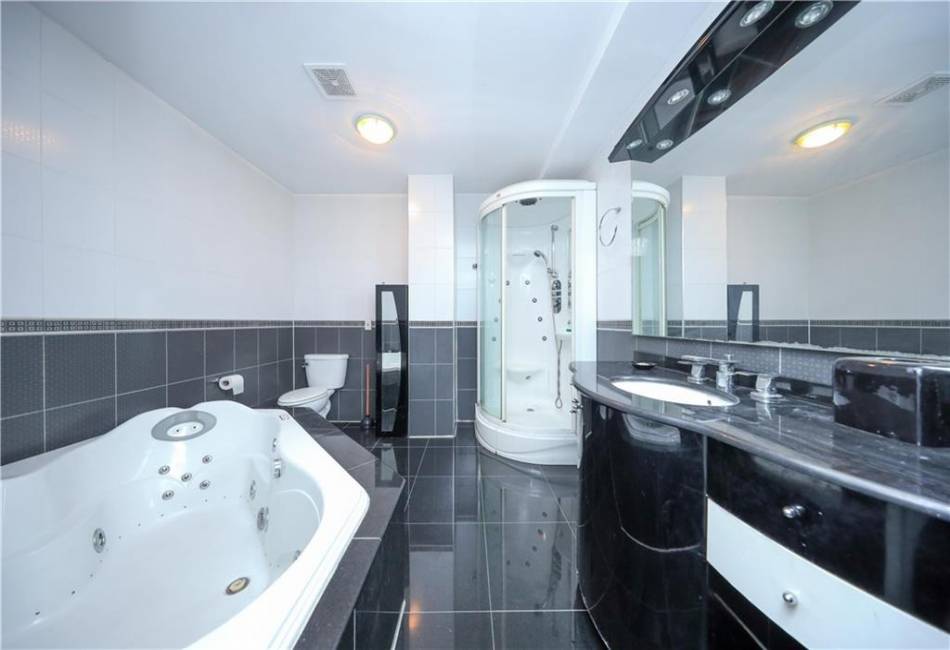 345 92nd Street, Brooklyn, New York 11209, 2 Bedrooms Bedrooms, ,2 BathroomsBathrooms,Residential,For Sale,92nd,492508