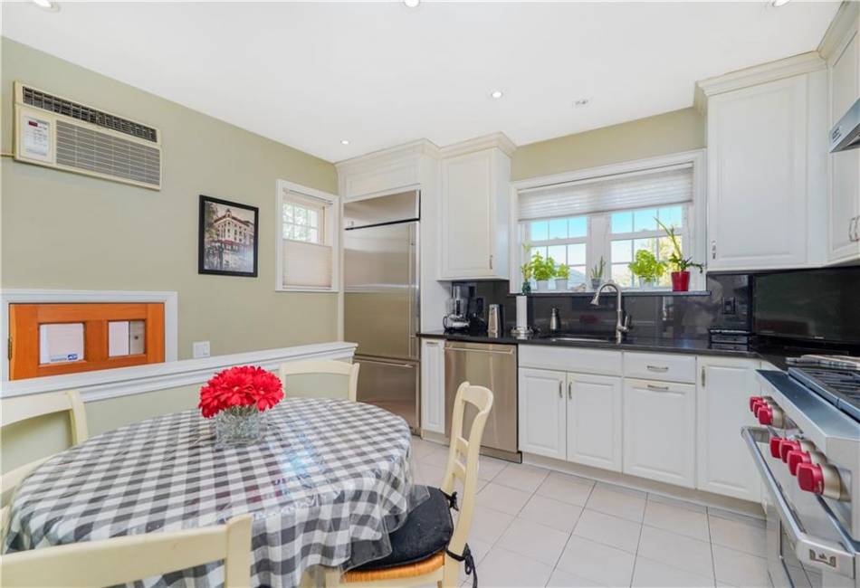 7716 10th Avenue, Brooklyn, New York 11228, 3 Bedrooms Bedrooms, ,2 BathroomsBathrooms,Residential,For Sale,10th,492509