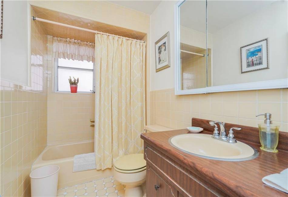 7716 10th Avenue, Brooklyn, New York 11228, 3 Bedrooms Bedrooms, ,2 BathroomsBathrooms,Residential,For Sale,10th,492509