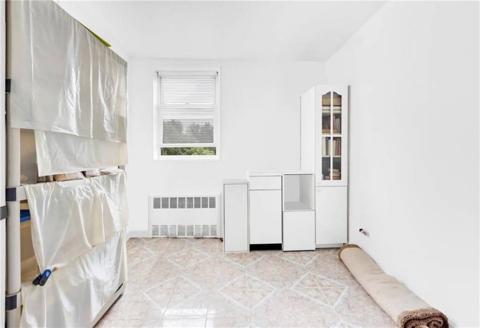 2580 Ocean Parkway, Brooklyn, New York 11235, 2 Bedrooms Bedrooms, ,1 BathroomBathrooms,Residential,For Sale,Ocean,492514