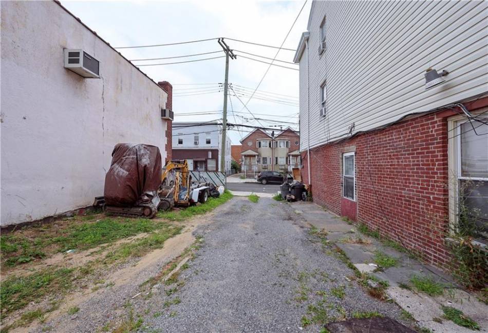 12011 14th Road, Queens, New York 11356, 12 Bedrooms Bedrooms, ,Residential,For Sale,14th,484729