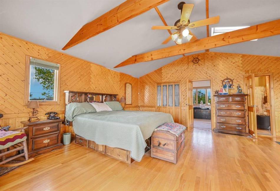 331 Cross Bay Boulevard, Broad Channel, New York 116393, 2 Bedrooms Bedrooms, ,2 BathroomsBathrooms,Residential,For Sale,Cross Bay,492335
