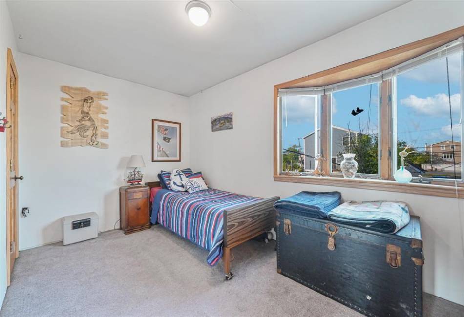 331 Cross Bay Boulevard, Broad Channel, New York 116393, 2 Bedrooms Bedrooms, ,2 BathroomsBathrooms,Residential,For Sale,Cross Bay,492335