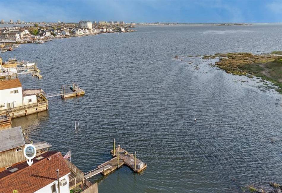 331 Cross Bay Boulevard, Broad Channel, New York 116393, 2 Bedrooms Bedrooms, ,2 BathroomsBathrooms,Residential,For Sale,Cross Bay,492335