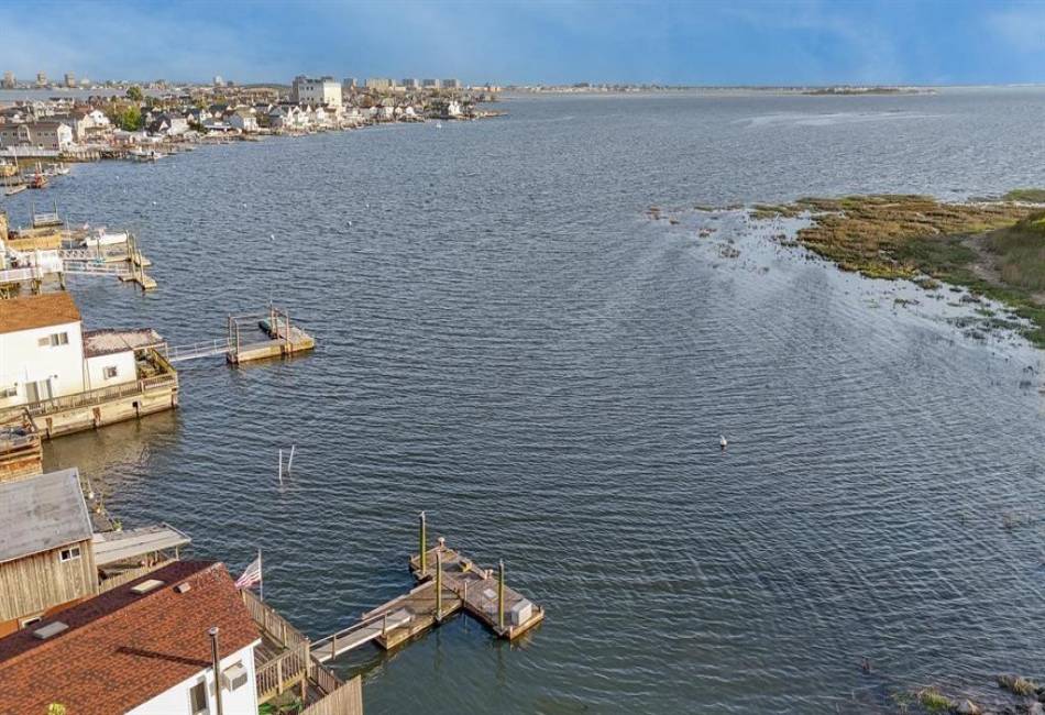331 Cross Bay Boulevard, Broad Channel, New York 116393, 2 Bedrooms Bedrooms, ,2 BathroomsBathrooms,Residential,For Sale,Cross Bay,492335