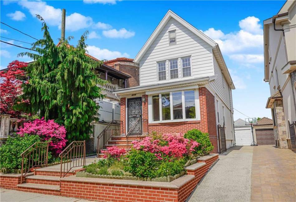 8116 11th Avenue, Brooklyn, New York 11228, 4 Bedrooms Bedrooms, ,3 BathroomsBathrooms,Residential,For Sale,11th,492374