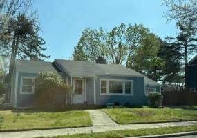 1669 Holly Street, Baldwin, New York 11510, 3 Bedrooms Bedrooms, ,2 BathroomsBathrooms,Residential,For Sale,Holly,492510