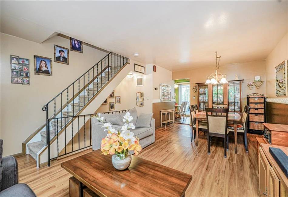 27 Frederick Street, Staten Island, New York 10314, 3 Bedrooms Bedrooms, ,2 BathroomsBathrooms,Residential,For Sale,Frederick,492517