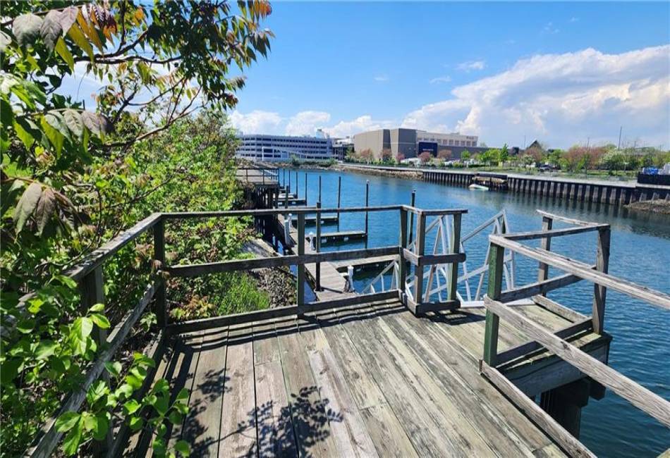 31 Bell Point Drive, Brooklyn, New York 11234, 5 Bedrooms Bedrooms, ,4 BathroomsBathrooms,Residential,For Sale,Bell Point,492522