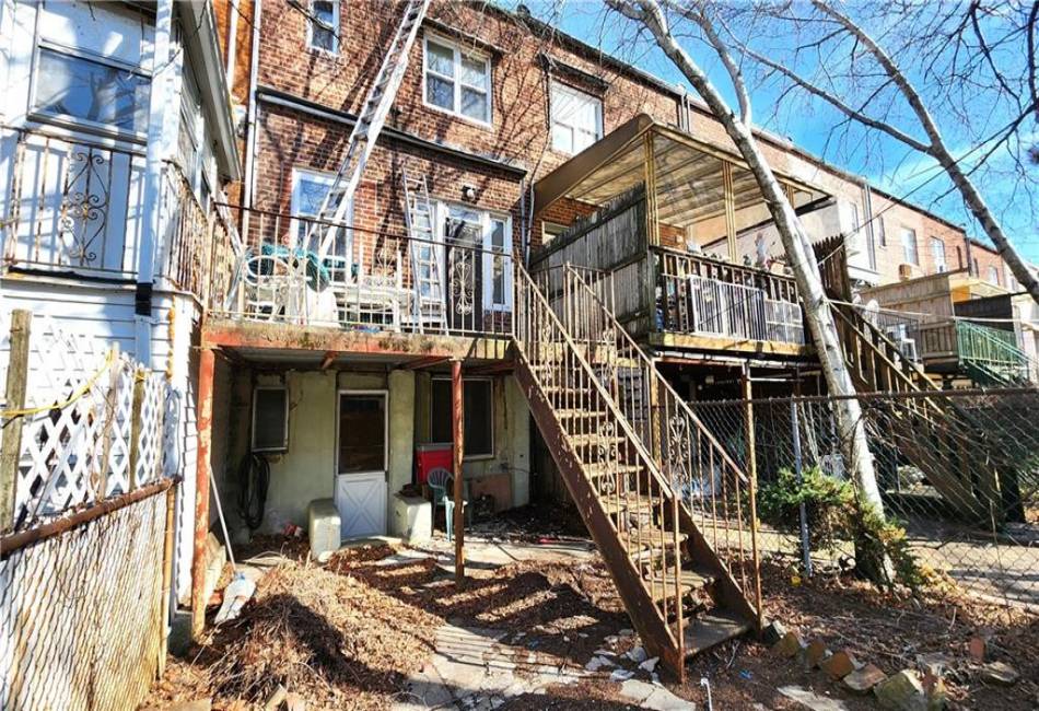 4400 Bedford Avenue, Brooklyn, New York 11229, 2 Bedrooms Bedrooms, ,3 BathroomsBathrooms,Residential,For Sale,Bedford,488856