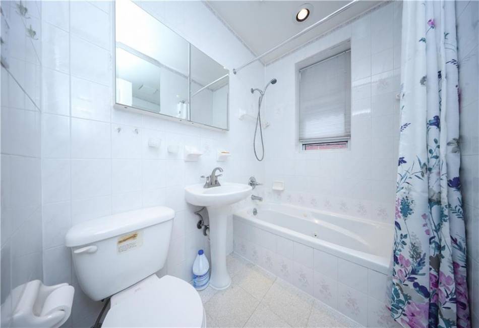 2459 Bath Avenue, Brooklyn, New York 11214, 3 Bedrooms Bedrooms, ,2 BathroomsBathrooms,Residential,For Sale,Bath,492511