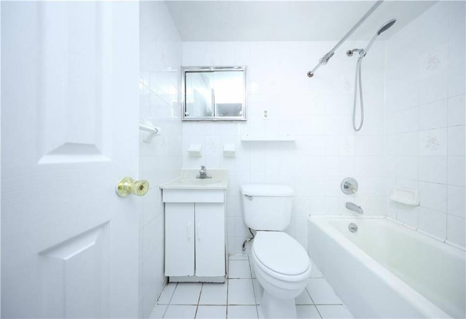 2459 Bath Avenue, Brooklyn, New York 11214, 3 Bedrooms Bedrooms, ,2 BathroomsBathrooms,Residential,For Sale,Bath,492511
