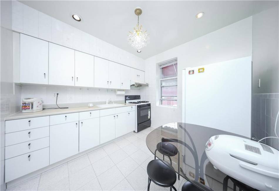 2459 Bath Avenue, Brooklyn, New York 11214, 3 Bedrooms Bedrooms, ,2 BathroomsBathrooms,Residential,For Sale,Bath,492511