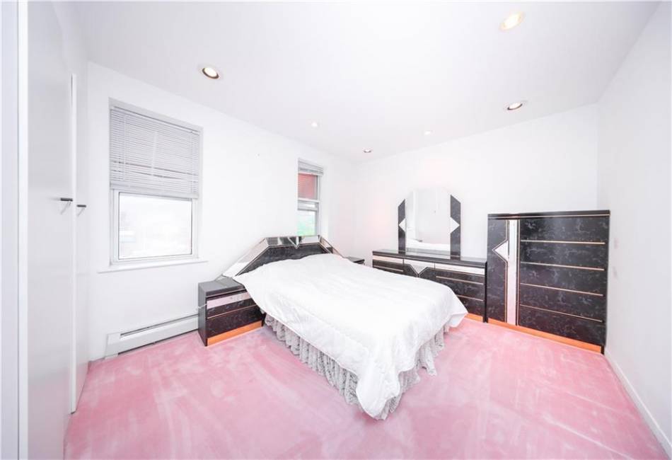 2459 Bath Avenue, Brooklyn, New York 11214, 3 Bedrooms Bedrooms, ,2 BathroomsBathrooms,Residential,For Sale,Bath,492511