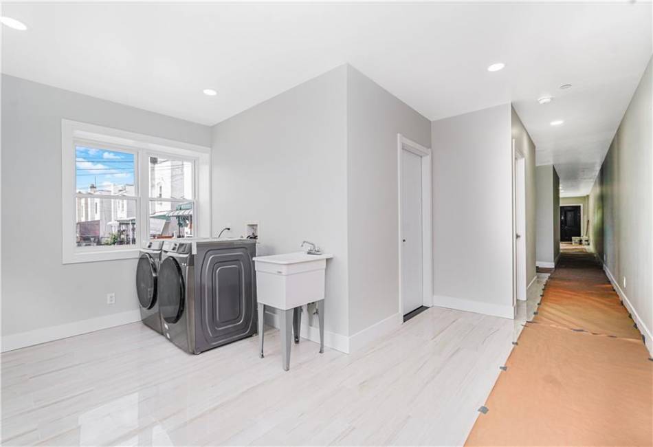 205 Dahlgren Place, Brooklyn, New York 11228, 6 Bedrooms Bedrooms, ,5 BathroomsBathrooms,Residential,For Sale,Dahlgren,492533