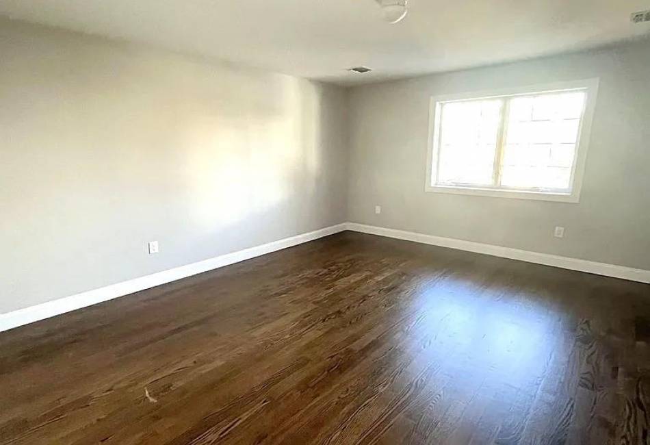 37 Creston Place, Staten Island, New York 10304, 3 Bedrooms Bedrooms, ,2 BathroomsBathrooms,Rental,For Sale,Creston,492537