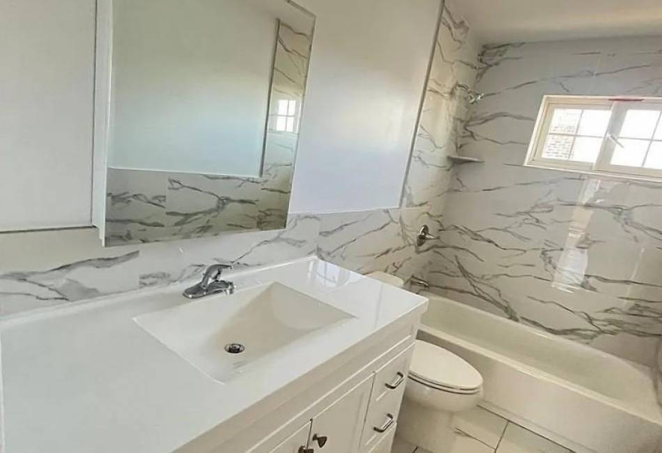 37 Creston Place, Staten Island, New York 10304, 3 Bedrooms Bedrooms, ,2 BathroomsBathrooms,Rental,For Sale,Creston,492537