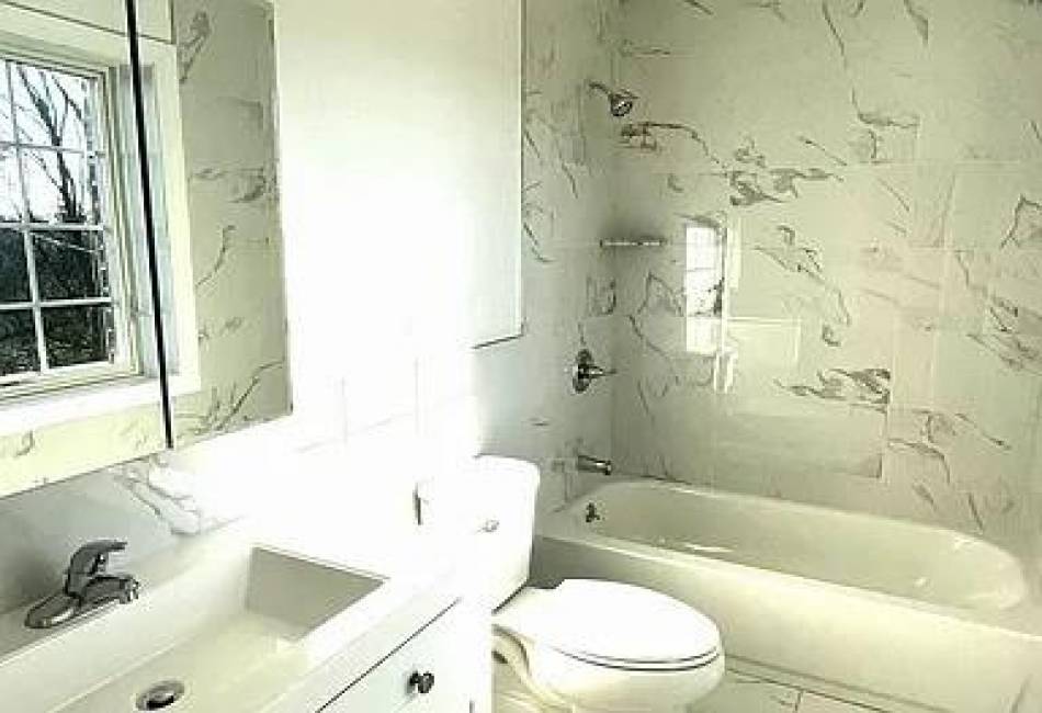 37 Creston Place, Staten Island, New York 10304, 3 Bedrooms Bedrooms, ,2 BathroomsBathrooms,Rental,For Sale,Creston,492537