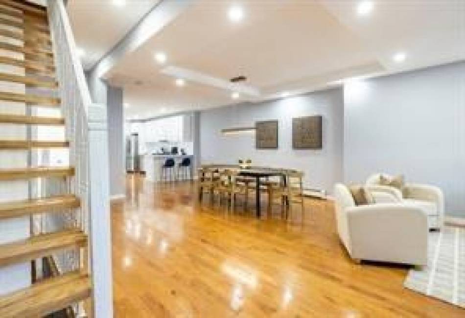 107 Utica Avenue, Brooklyn, New York 11213, 5 Bedrooms Bedrooms, ,5 BathroomsBathrooms,Residential,For Sale,Utica,492543