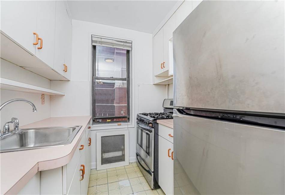 3101 Ocean Parkway, Brooklyn, New York 11235, 1 Bedroom Bedrooms, ,1 BathroomBathrooms,Residential,For Sale,Ocean,492544