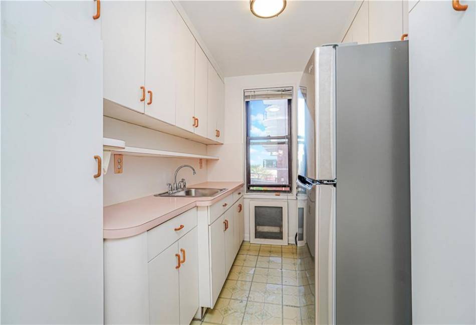 3101 Ocean Parkway, Brooklyn, New York 11235, 1 Bedroom Bedrooms, ,1 BathroomBathrooms,Residential,For Sale,Ocean,492544