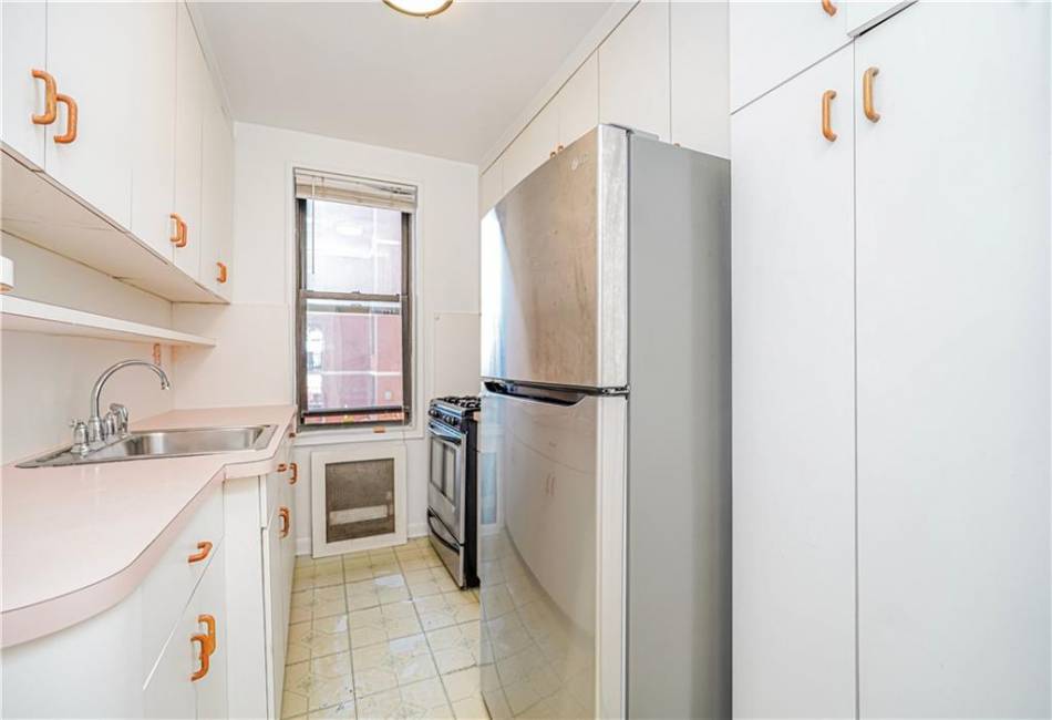3101 Ocean Parkway, Brooklyn, New York 11235, 1 Bedroom Bedrooms, ,1 BathroomBathrooms,Residential,For Sale,Ocean,492544