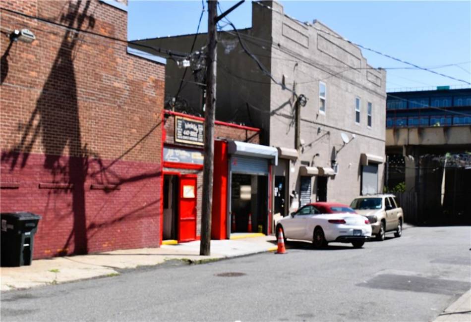27 Sands Street, Staten Island, New York 10304, ,Commercial,For Sale,Sands,492545