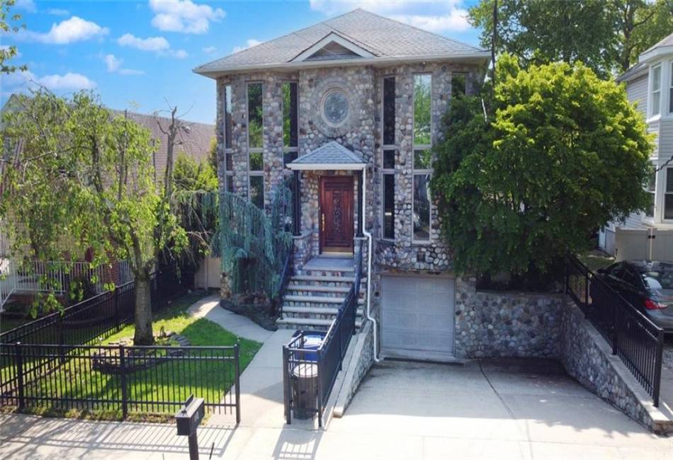 526 Yetman Avenue, Staten Island, New York 10307, 4 Bedrooms Bedrooms, ,4 BathroomsBathrooms,Residential,For Sale,Yetman,492491