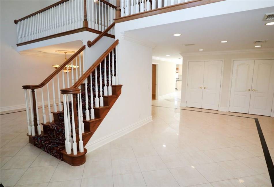 526 Yetman Avenue, Staten Island, New York 10307, 4 Bedrooms Bedrooms, ,4 BathroomsBathrooms,Residential,For Sale,Yetman,492491