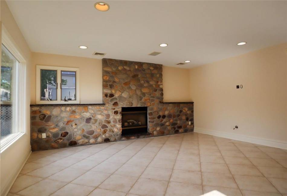 526 Yetman Avenue, Staten Island, New York 10307, 4 Bedrooms Bedrooms, ,4 BathroomsBathrooms,Residential,For Sale,Yetman,492491