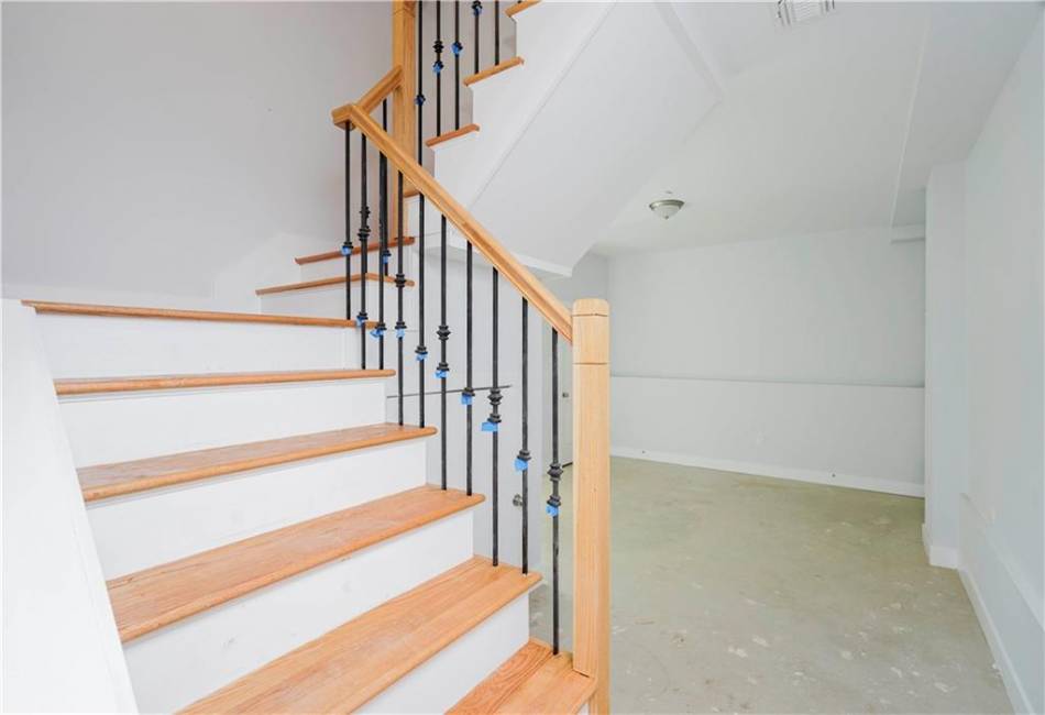 12 Ridge Court, Staten Island, New York 10301, 3 Bedrooms Bedrooms, ,5 BathroomsBathrooms,Residential,For Sale,Ridge,492497