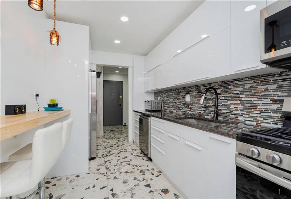 2546 13th Street, Brooklyn, New York 11235, 2 Bedrooms Bedrooms, ,1 BathroomBathrooms,Residential,For Sale,13th,492548