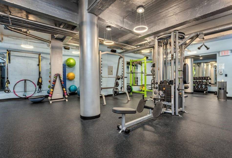 2546 13th Street, Brooklyn, New York 11235, 2 Bedrooms Bedrooms, ,1 BathroomBathrooms,Residential,For Sale,13th,492548