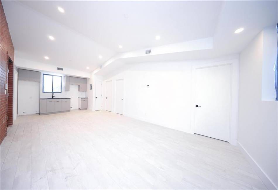 1058 62nd Street, Brooklyn, New York 11219, 16 Bedrooms Bedrooms, ,21 BathroomsBathrooms,Residential,For Sale,62nd,492552