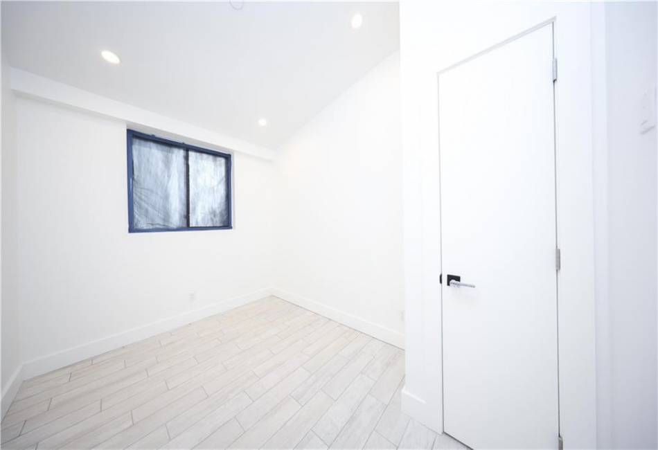 1058 62nd Street, Brooklyn, New York 11219, 16 Bedrooms Bedrooms, ,21 BathroomsBathrooms,Residential,For Sale,62nd,492552