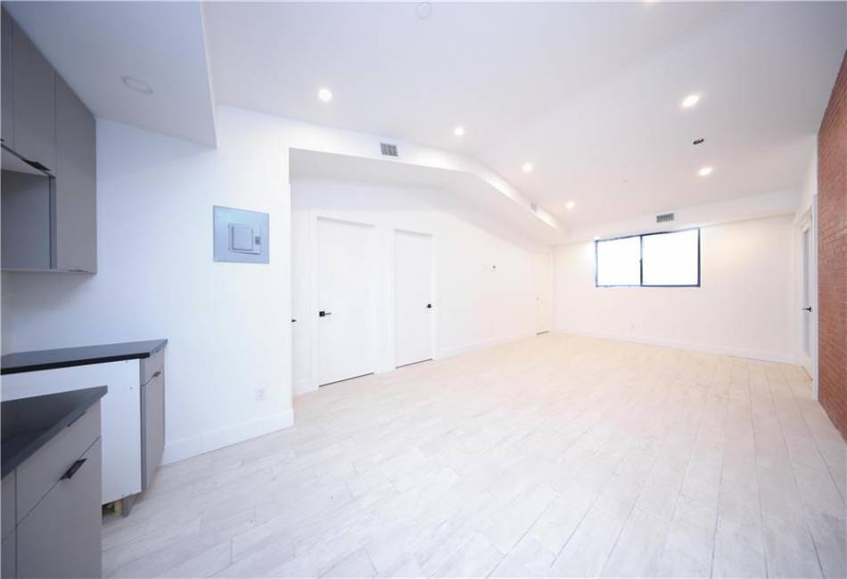 1058 62nd Street, Brooklyn, New York 11219, 16 Bedrooms Bedrooms, ,21 BathroomsBathrooms,Residential,For Sale,62nd,492552