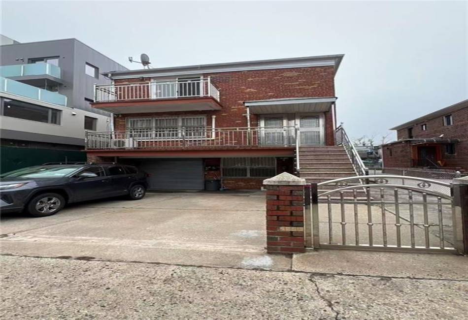 8756 26th Avenue, Brooklyn, New York 11214, 6 Bedrooms Bedrooms, ,5 BathroomsBathrooms,Residential,For Sale,26th,492553