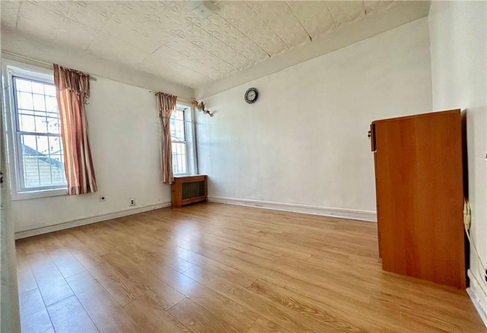 1953 65th Street, Brooklyn, New York 11204, 1 Bedroom Bedrooms, ,1 BathroomBathrooms,Residential,For Sale,65th,492467