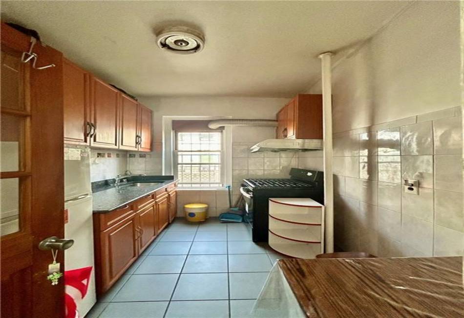 1953 65th Street, Brooklyn, New York 11204, 1 Bedroom Bedrooms, ,1 BathroomBathrooms,Residential,For Sale,65th,492467