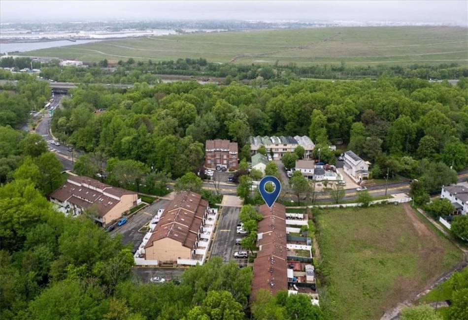 1942 Arthur Kill Road, Staten Island, New York 10312, 2 Bedrooms Bedrooms, ,2 BathroomsBathrooms,Residential,For Sale,Arthur Kill,492539