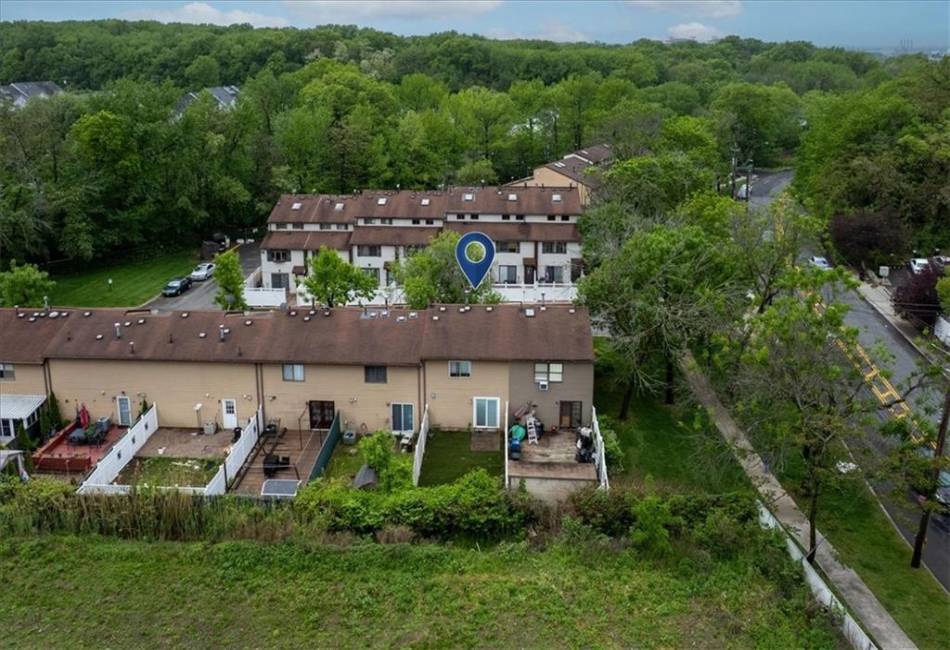 1942 Arthur Kill Road, Staten Island, New York 10312, 2 Bedrooms Bedrooms, ,2 BathroomsBathrooms,Residential,For Sale,Arthur Kill,492539