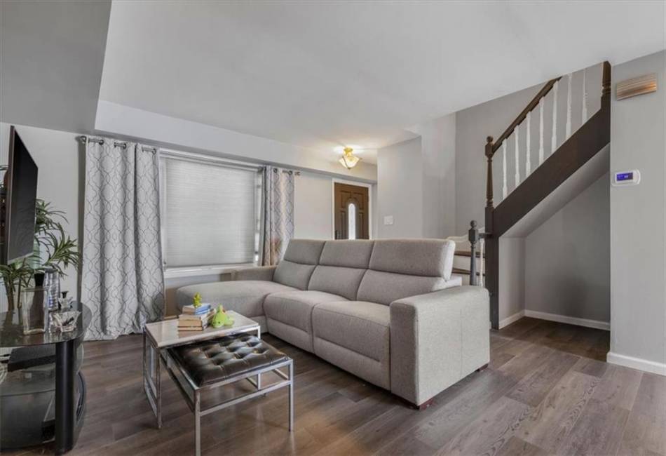 1942 Arthur Kill Road, Staten Island, New York 10312, 2 Bedrooms Bedrooms, ,2 BathroomsBathrooms,Residential,For Sale,Arthur Kill,492539