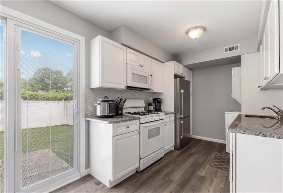 1942 Arthur Kill Road, Staten Island, New York 10312, 2 Bedrooms Bedrooms, ,2 BathroomsBathrooms,Residential,For Sale,Arthur Kill,492539