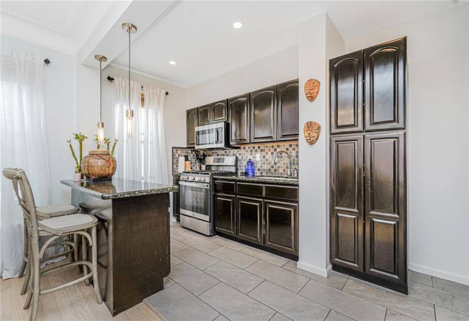 138 Wakeman Place, Brooklyn, New York 11220, 3 Bedrooms Bedrooms, ,2 BathroomsBathrooms,Residential,For Sale,Wakeman,492554